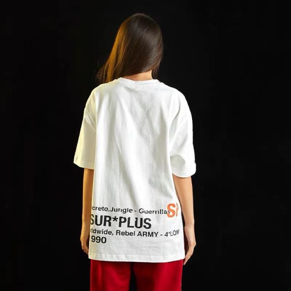 SSUR PLUS 說明書系列下擺LOGO 短袖T恤 