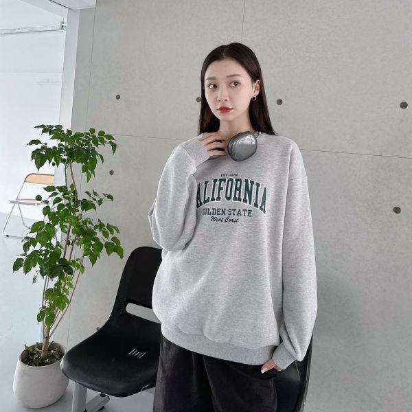 CALIFORNIA字母刷毛大學Tee 
