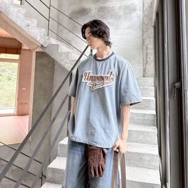 【現貨】草寫抽鬚貼布繡美式短Tee 