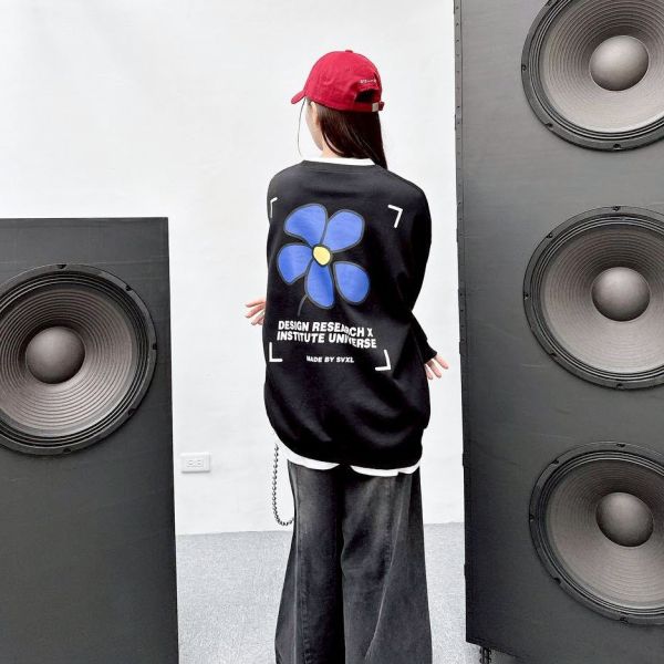 刺繡對焦框花朵大學Tee 