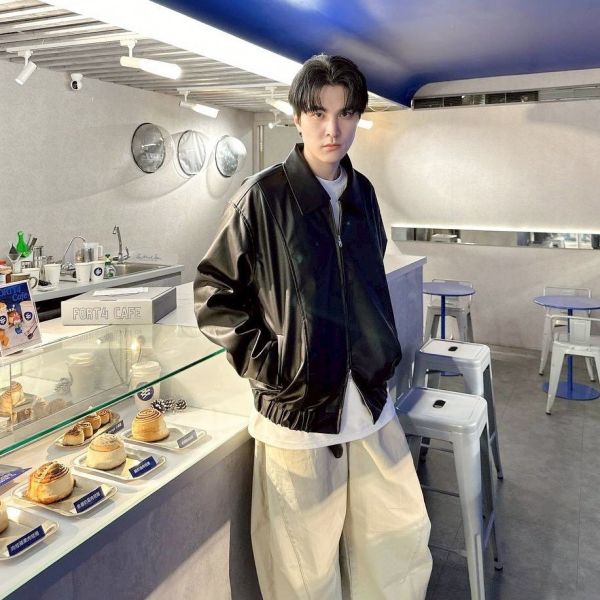 廓形剪裁雙拉鍊皮外套 