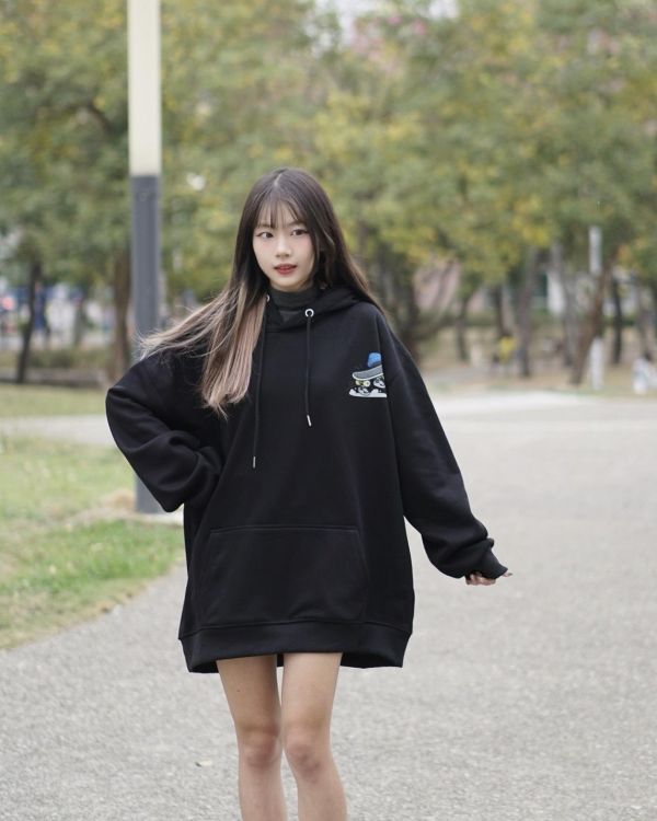 現貨【牛奶暖絨】滑板少年牛奶絨帽Tee 