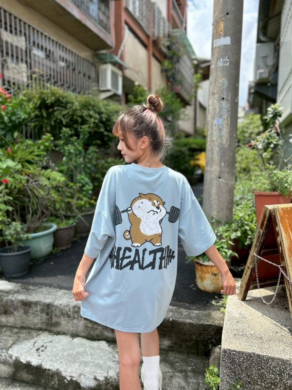 【現貨】HEALTH柴犬舉重Tee 