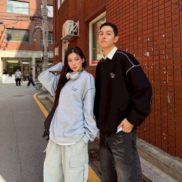 【現貨+預購】反車線草寫刷毛大學Tee 