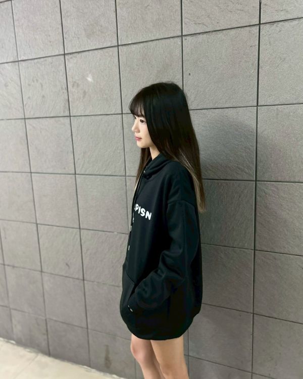 【現貨】重磅英字UNALROEPISN牛奶絨帽Tee 