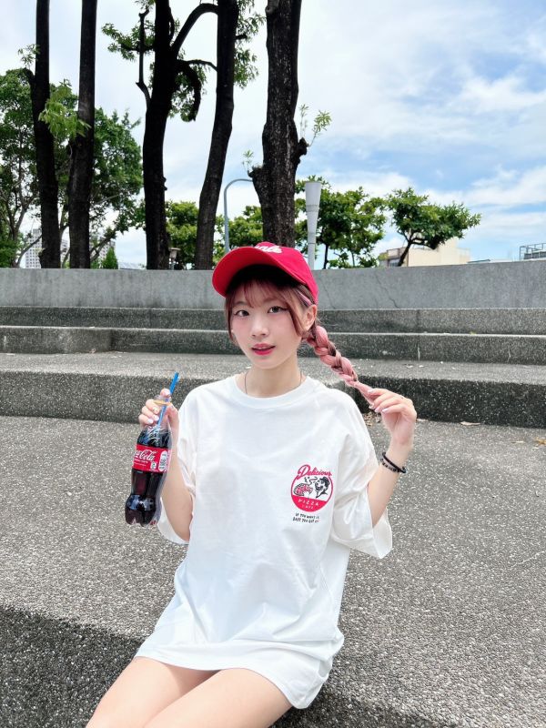 【現貨】美式PIZZA攤印花Tee 