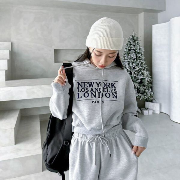 刺繡字母短版刷毛帽Tee 