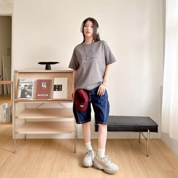 哥德字剛印麂皮短Tee 