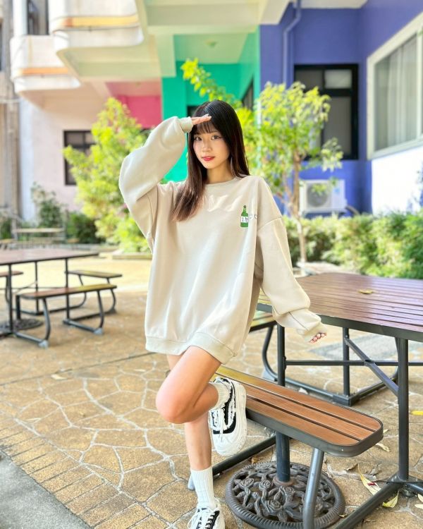 【現貨+預購】韓國酒印花大學Tee 