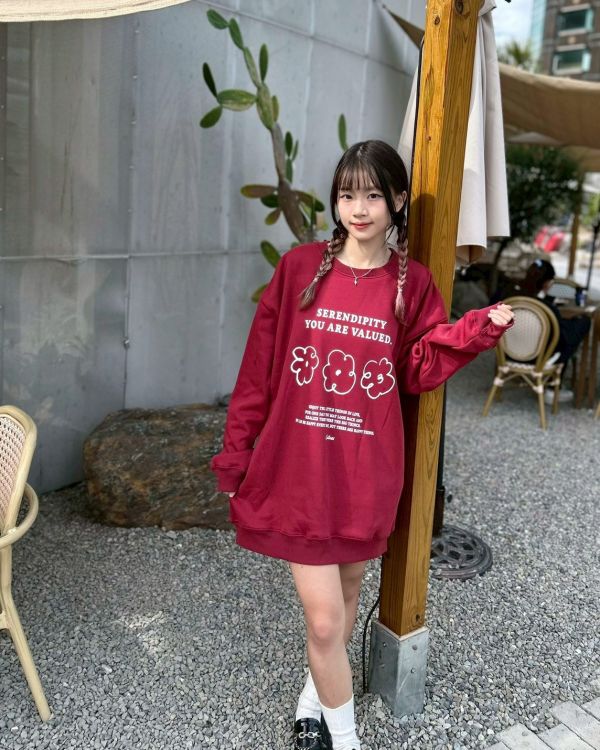 現貨【牛奶暖絨】SERENDIPITY花朵牛奶絨大學Tee 