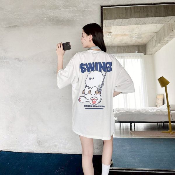 【現貨】SWING狗狗盪鞦韆印花Tee 