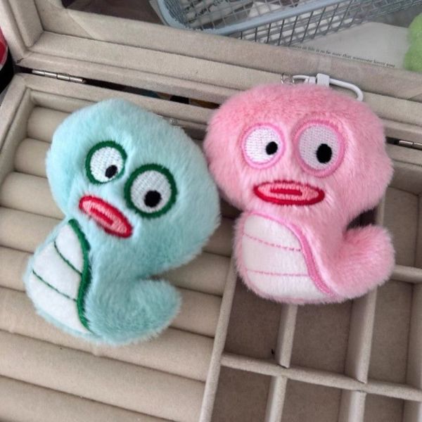 【現貨】大眼搞怪蛇吊飾 