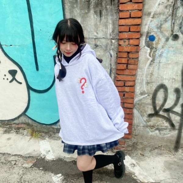 【現貨】骰子問號發泡短寬帽Tee 