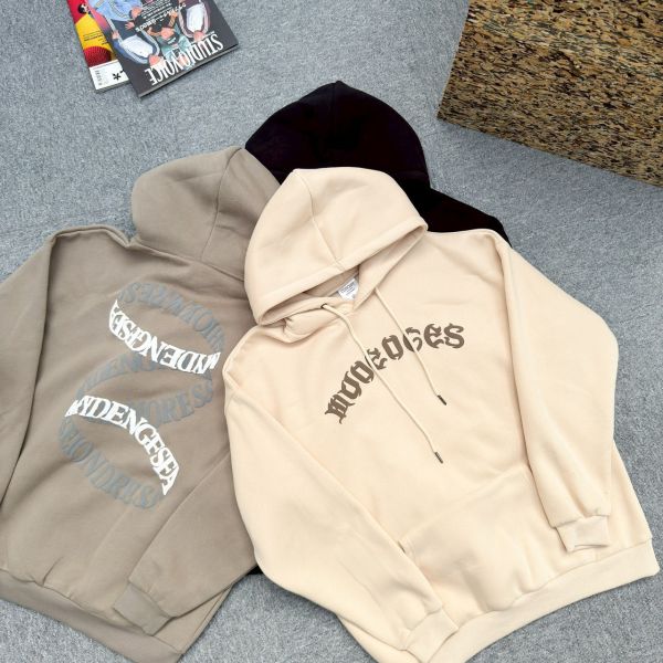 哥德字發泡環繞刷毛帽Tee 