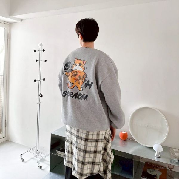 SCRACH插畫感貓咪刷毛大學Tee 