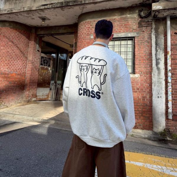 CROSS麵包貓咪刷毛大學Tee 
