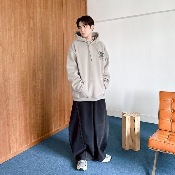 炫彩反光耿鬼印花刷毛帽Tee 