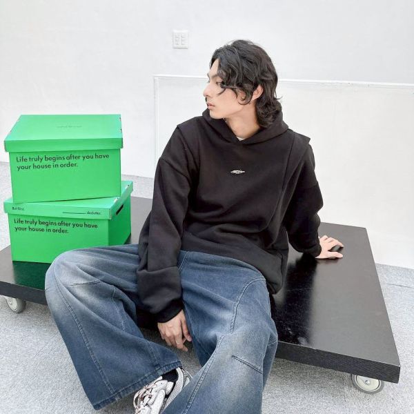 金屬感解構剪裁刷毛帽Tee 