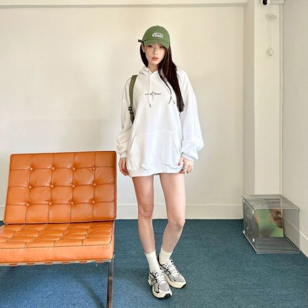 星芒立體別針刷毛帽Tee 