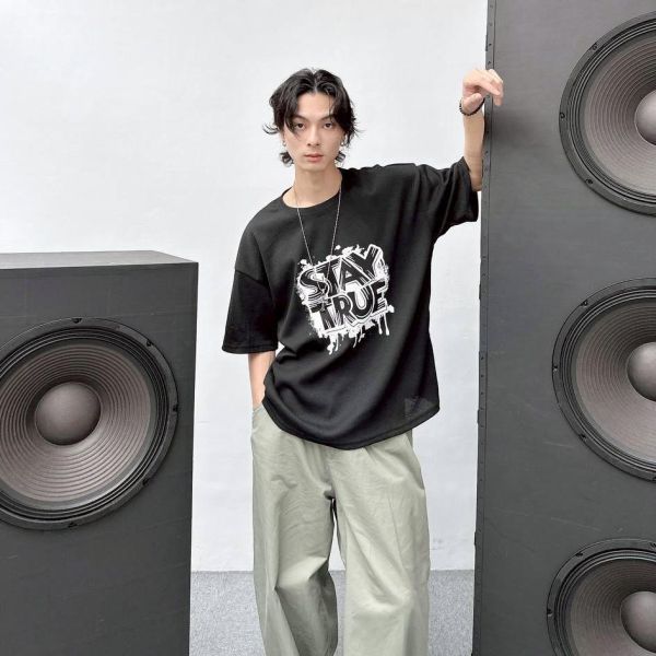 【現貨】STAY TRUE噴漆印花短Tee 