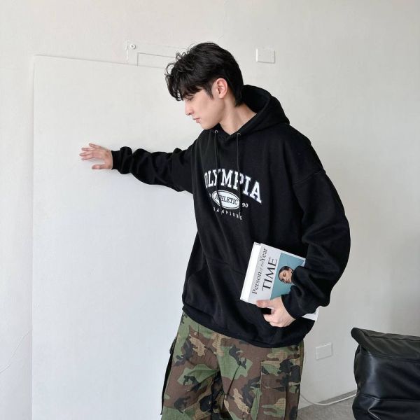 OLYMPIA貼布繡刷毛帽Tee 