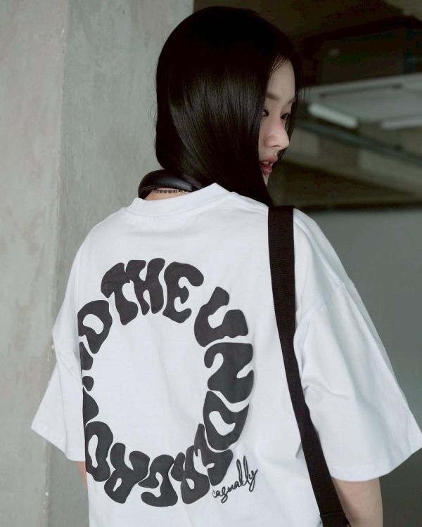 環繞字體發泡短Tee 