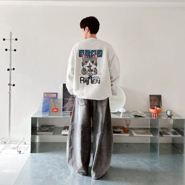 日文虎斑貓吃麵刷毛大學Tee 