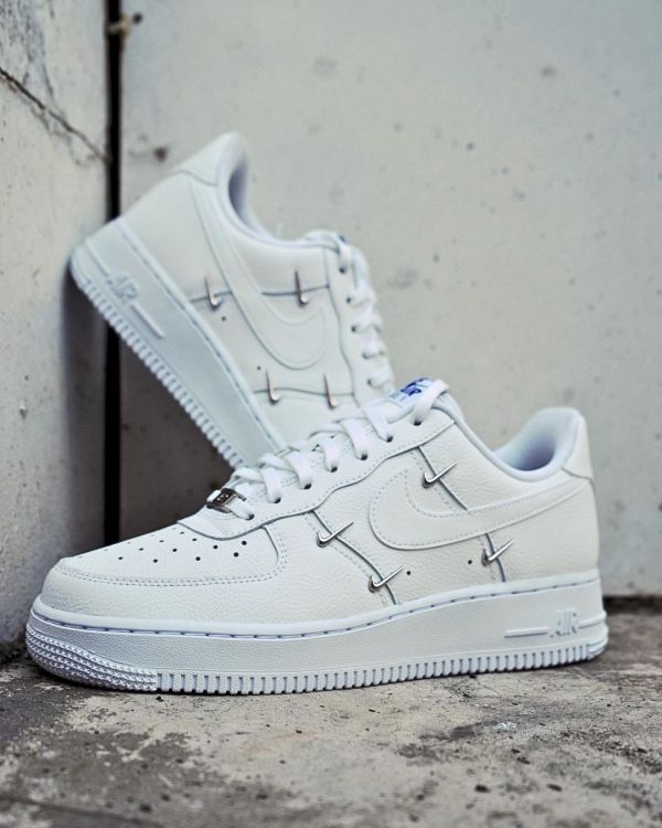 【預購爆款】Nike Air Force 1 Chrome Luxe泫雅同款四小銀鉤 - 女款 