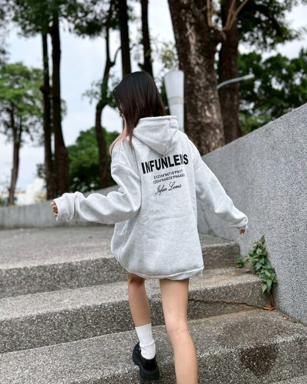 【現貨】INFUNLEMS英字刷毛帽Tee 