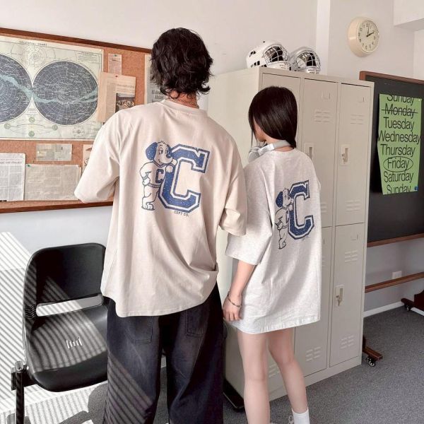 【現貨】.狗狗字母印花短Tee 