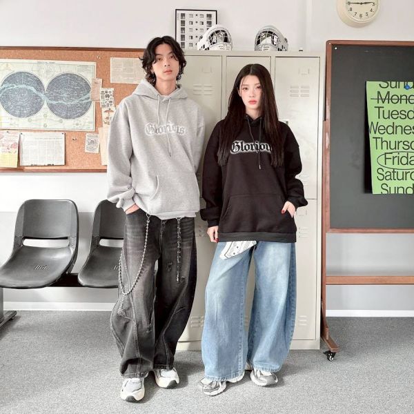 哥德字噴漆印花刷毛帽Tee 