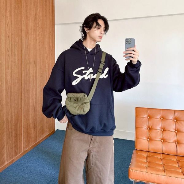 stand立體貼布刷毛帽Tee 