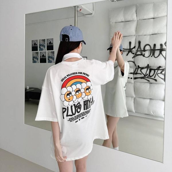 【預購】PLUS HIYA發泡彩虹印花Tee 