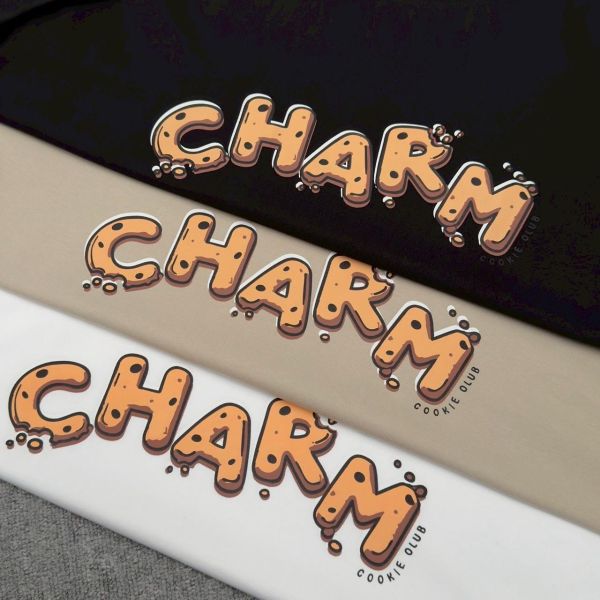 【SORONA®】 CHARM餅乾字母印花短Tee 