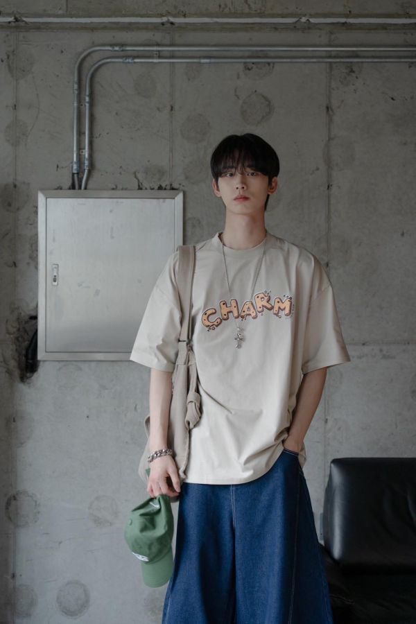 【SORONA®】 CHARM餅乾字母印花短Tee 