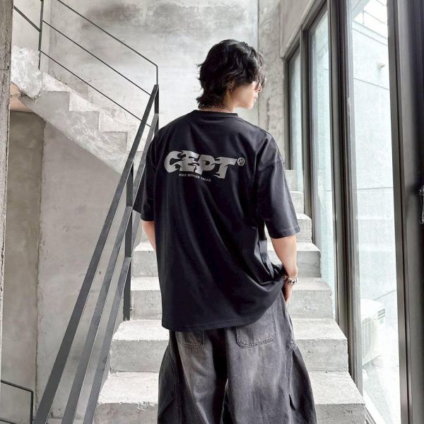 【現貨】火焰字體厚版膠印短Tee 