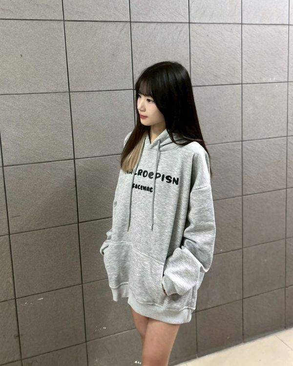 【現貨】重磅英字UNALROEPISN牛奶絨帽Tee 