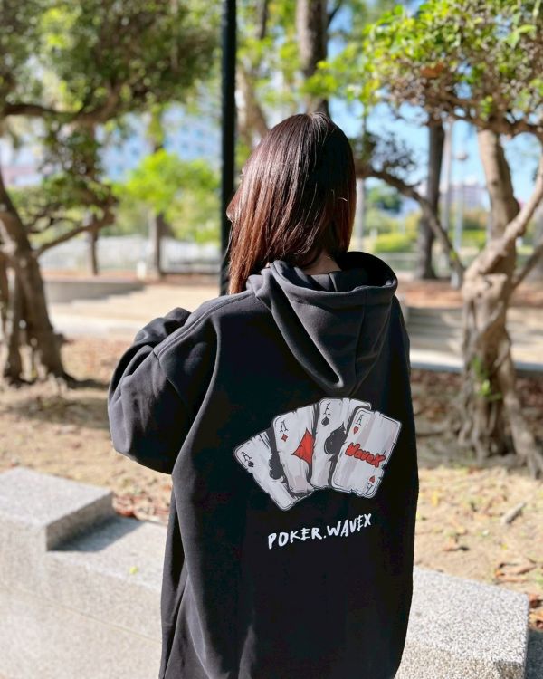 【現貨不等人!!】撲克王牌牛奶絨帽Tee 