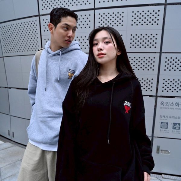 刺繡跳色愛心刷毛帽Tee 