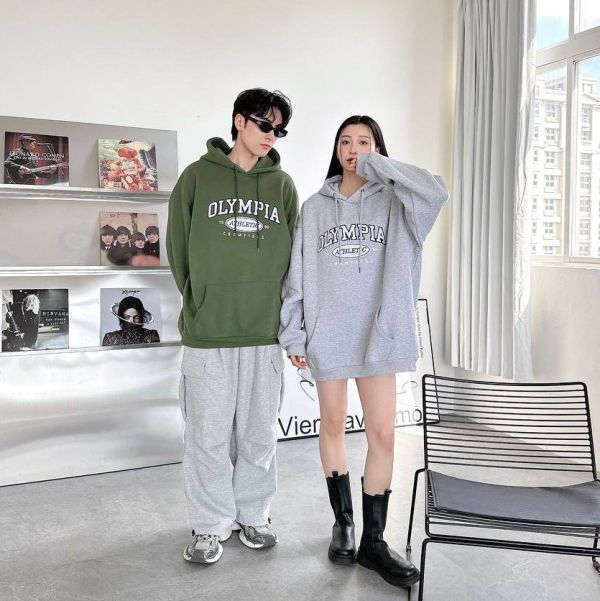 OLYMPIA貼布繡刷毛帽Tee 