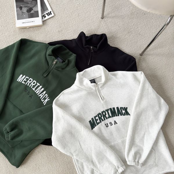 MERRIMACK半高領拉鏈刺繡刷毛大學Tee 