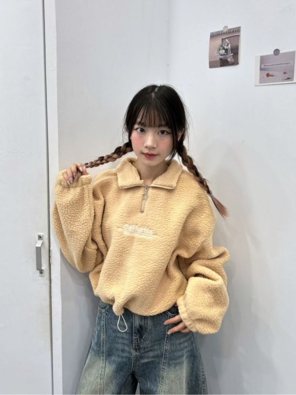 【現貨】QQ羊羔毛半拉鍊短版上衣 