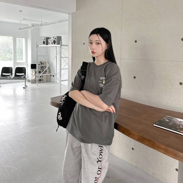 【現貨】ROARING恐龍塗鴉Tee 