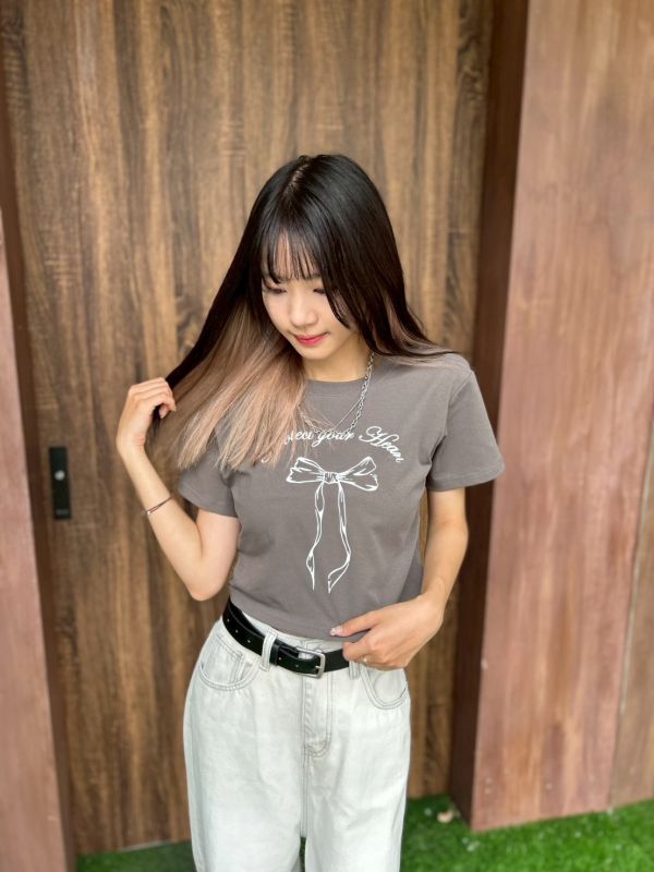 【現貨】手繪蝴蝶結印花短版上衣 