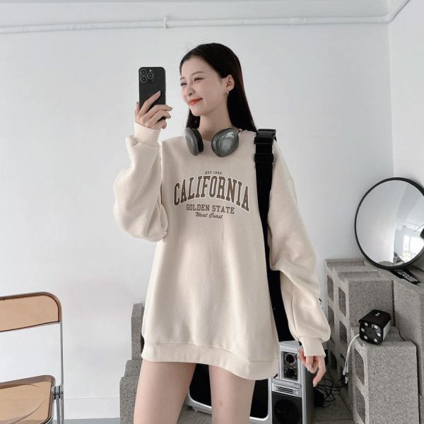 CALIFORNIA字母刷毛大學Tee 