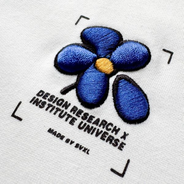 【現貨】刺繡對焦框花朵印花Tee 