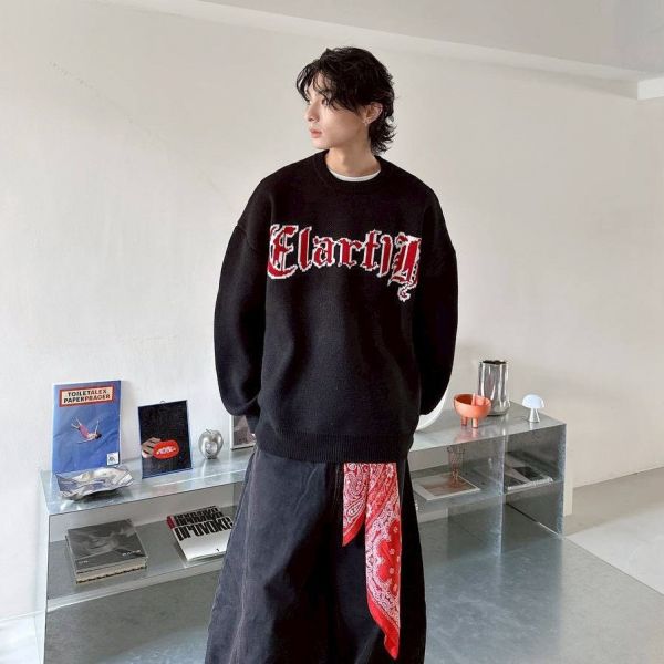 哥德字撞色毛衣 