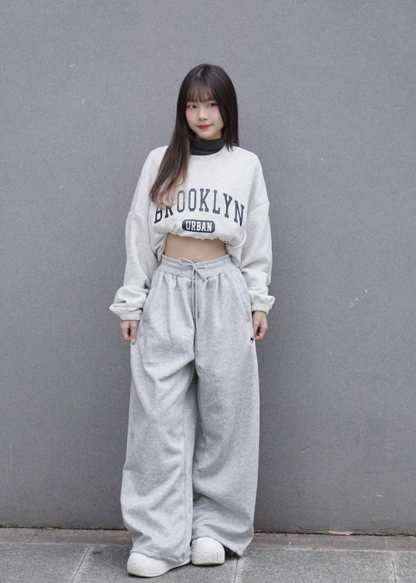 現貨+預購【休閒穿搭必備】刺繡小標闊腿棉褲 