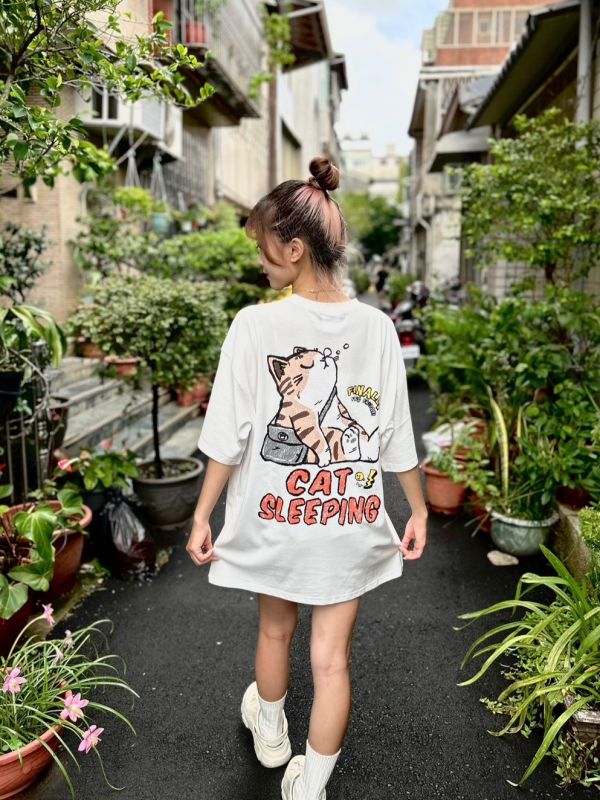 【現貨】CAT SLEEPING瞌睡貓塗鴉Tee 