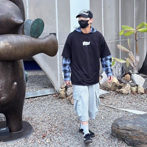 【預購】胖胖手指英文Tee 